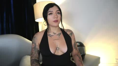 Ashley Lauren online show from 23, 4, 2026