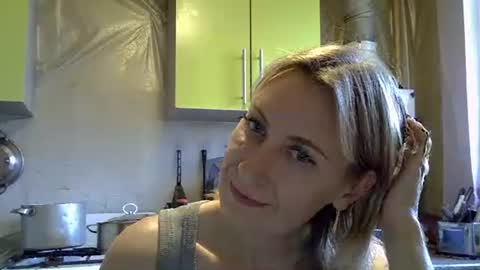 Snapshot of ashleyxhoney chatting on 23, 9, 2025 AshleyXHoney online show from 23, 9, 2025