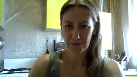 Snapshot of ashleyxhoney chatting on 10, 6, 2026 AshleyXHoney online show from 10, 6, 2026