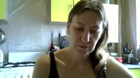 Snapshot of ashleyxhoney chatting on 23, 6, 2026 AshleyXHoney online show from 23, 6, 2026