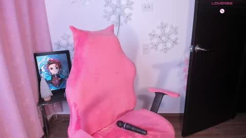 Snapshot of ashleyy18__ chatting on 7, 1, 2025 Ashleyy18 online show from 7, 1, 2025