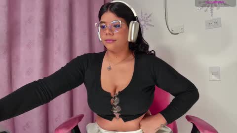 Snapshot of ashleyy18__ chatting on 9, 2, 2025 Ashleyy18 online show from 9, 2, 2025