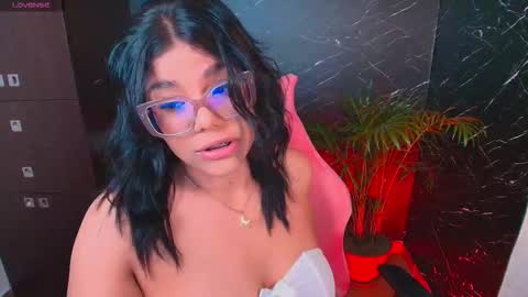Snapshot of ashleyy18__ chatting on 16, 10, 2025 Ashleyy18 online show from 16, 10, 2025