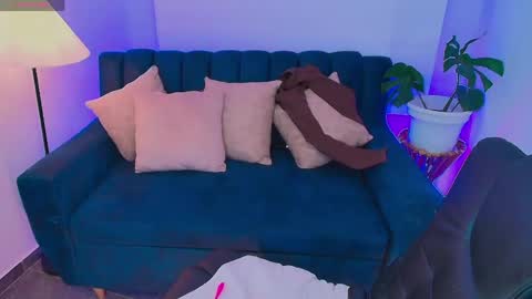 Ashleyy18   online show from 22, 4, 2026