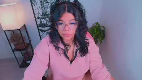 Snapshot of ashleyy18__ chatting on 8, 6, 2026 Ashleyy18 online show from 8, 6, 2026