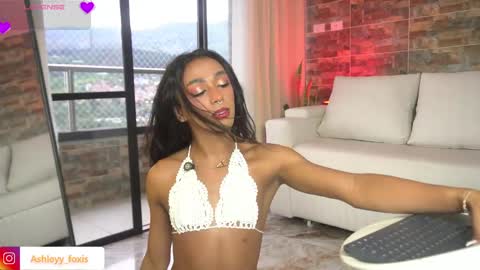 Ashley Fox online show from 22, 4, 2026