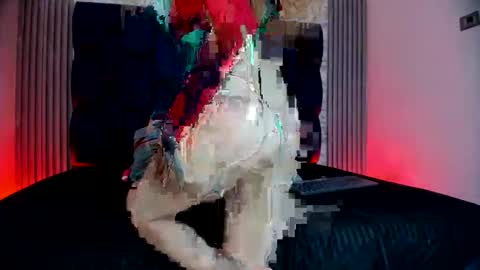 Snapshot of ashlybenison chatting on 8, 1, 2025 ashlybenison online show from 8, 1, 2025