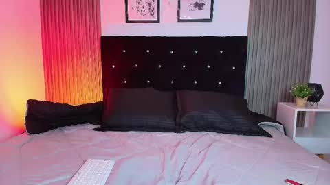    online show from 6, 11, 2025