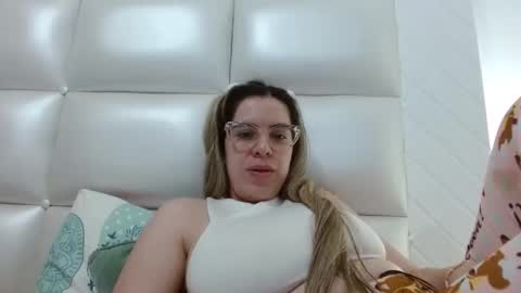 AshlyMoon online show from 11, 12, 2024