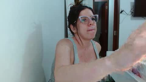 Snapshot of ashlymoon chatting on 27, 5, 2026 AshlyMoon online show from 27, 5, 2026