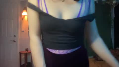 Snapshot of ashlynlotus chatting on 8, 3, 2025 Ashlyn Lotus online show from 8, 3, 2025