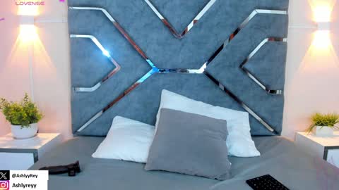 Ashly  online show from 29, 1, 2025