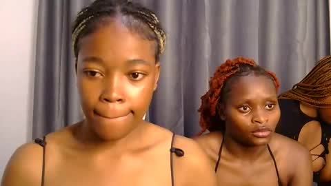 Snapshot of ashrine_ chatting on 7, 6, 2026 ashrine online show from 7, 6, 2026