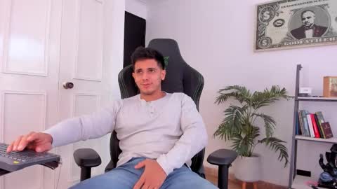 Snapshot of ashton_coleman_ chatting on 11, 10, 2025 my name real is camilo online show from 11, 10, 2025