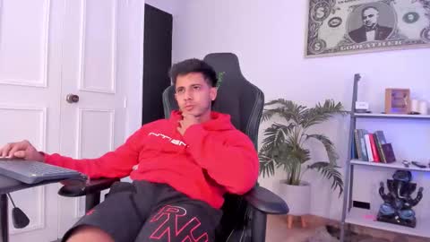 Snapshot of ashton_coleman_ chatting on 17, 10, 2025 my name real is camilo online show from 17, 10, 2025
