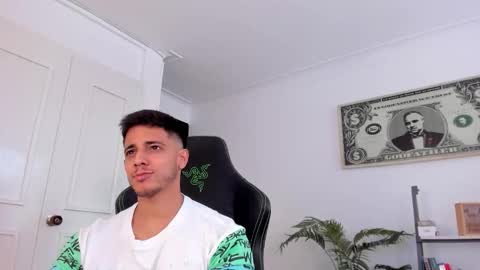 Snapshot of ashton_coleman_ chatting on 22, 11, 2025 my name real is camilo online show from 22, 11, 2025