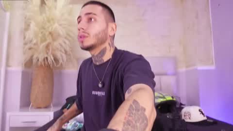 Snapshot of asiamiller_ chatting on 15, 12, 2025 AsiaMiller online show from 15, 12, 2025