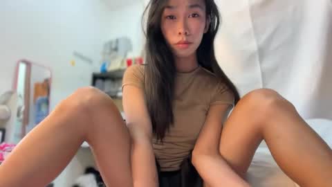 Snapshot of asian_aki chatting on 19, 6, 2026 Marj online show from 19, 6, 2026