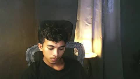 Snapshot of asian_hunk_moreno chatting on 1, 7, 2026 Yuri online show from 1, 7, 2026