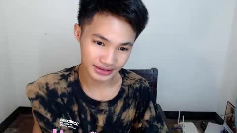 Snapshot of asian_lover05 chatting on 20, 11, 2025 asian_lover05 online show from 20, 11, 2025