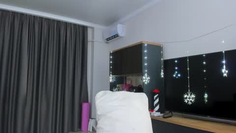 asian_loverpop online show from 12, 7, 2026