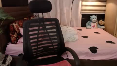 angela online show from 18, 2, 2025