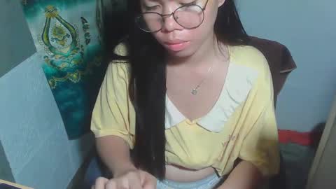 Snapshot of asian_rhean chatting on 1, 3, 2025 Rhean online show from 1, 3, 2025