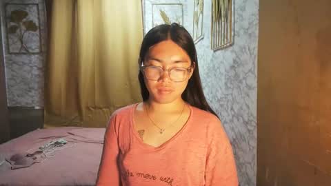 Snapshot of asian_rhean chatting on 13, 9, 2025 Rhean online show from 13, 9, 2025