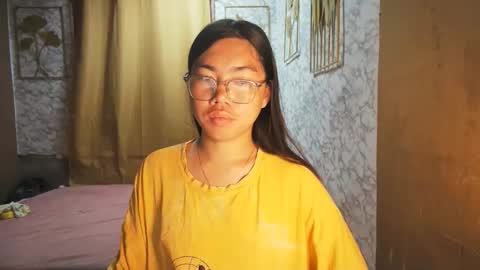 Snapshot of asian_rhean chatting on 17, 9, 2025 Rhean online show from 17, 9, 2025