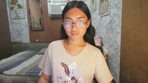 Snapshot of asian_rhean chatting on 11, 11, 2025 Rhean online show from 11, 11, 2025