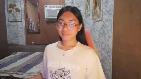 Snapshot of asian_rhean chatting on 29, 11, 2025 Rhean online show from 29, 11, 2025