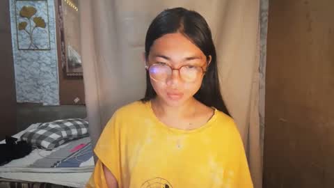 Snapshot of asian_rhean chatting on 30, 11, 2025 Rhean online show from 30, 11, 2025