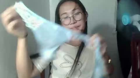 Snapshot of asian_shangxxx chatting on 25, 5, 2026 asian_shangxxx online show from 25, 5, 2026