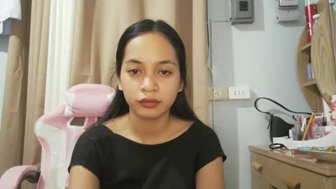 Snapshot of asian_trish chatting on 15, 10, 2025 asian_trish online show from 15, 10, 2025