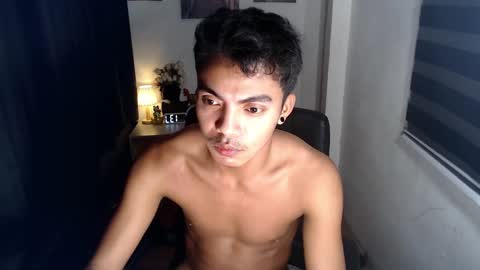 Snapshot of asianboyhunt chatting on 11, 12, 2024 Fev online show from 11, 12, 2024