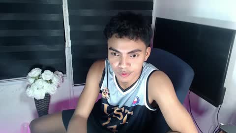 Snapshot of asianboyhunt chatting on 20, 2, 2025 Fev online show from 20, 2, 2025