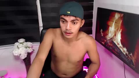Snapshot of asianboyhunt chatting on 12, 3, 2025 Fev online show from 12, 3, 2025