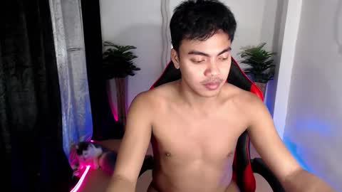 Snapshot of asianboyhunt chatting on 22, 9, 2025 Fev online show from 22, 9, 2025