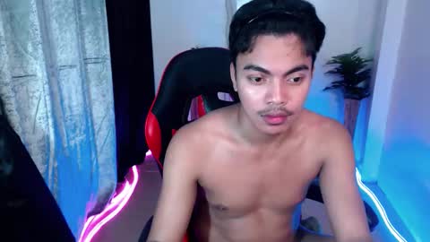 Snapshot of asianboyhunt chatting on 29, 9, 2025 Fev online show from 29, 9, 2025
