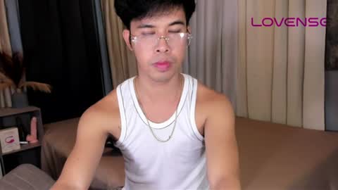 asiancum_peter online show from 9, 6, 2026
