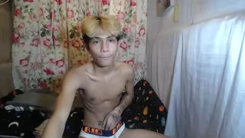 Snapshot of asianhot_boyxxx chatting on 30, 10, 2025 asianhot_boyxxx online show from 30, 10, 2025