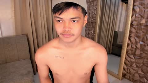 VICTORIA SCOTT online show from 5, 2, 2025