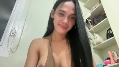 Snapshot of asianpinay1229 chatting on 28, 9, 2025 Patricia online show from 28, 9, 2025