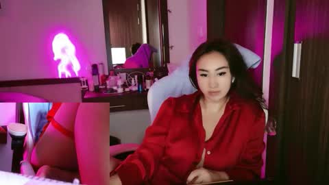 Snapshot of asianqueen777ohmi chatting on 6, 1, 2026 Rose Mingna online show from 6, 1, 2026