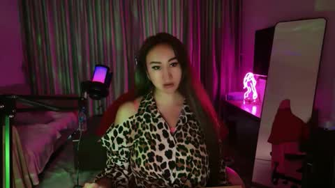 Snapshot of asianqueen777ohmi chatting on 14, 1, 2026 Rose Mingna online show from 14, 1, 2026