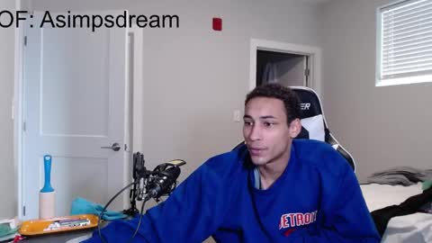 Snapshot of asimpsdream chatting on 2, 4, 2026 asimpsdream online show from 2, 4, 2026