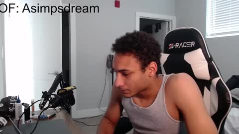 Snapshot of asimpsdream chatting on 1, 5, 2026 asimpsdream online show from 1, 5, 2026