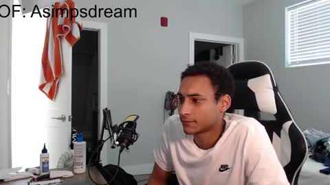 Snapshot of asimpsdream chatting on 10, 5, 2026 asimpsdream online show from 10, 5, 2026