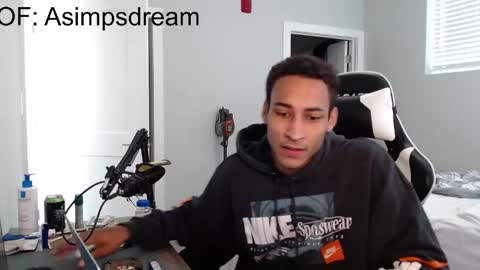 Snapshot of asimpsdream chatting on 30, 5, 2026 asimpsdream online show from 30, 5, 2026