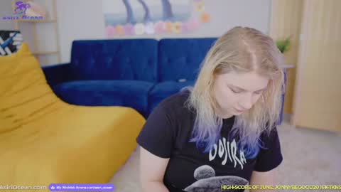 Snapshot of asiri_ocean chatting on 11, 6, 2026 Asiri pronounced Ah-siri Please no nicknames 3 online show from 11, 6, 2026